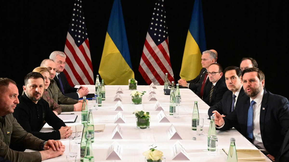 Delegations headed by U.S. Vice President JD Vance and Ukrainian President Volodymyr Zelenskyy meet on the sidelines of the 61st Munich Security Conference (MSC) in Munich,  Feb. 14, 2025. (AFP Photo)