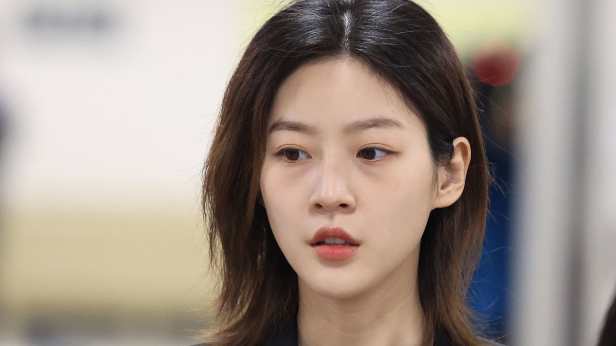 South Korean actress Kim Sae-ron at the Seoul Central District Court in Seoul, South Korea, April 5, 2023. (EPA Photo)