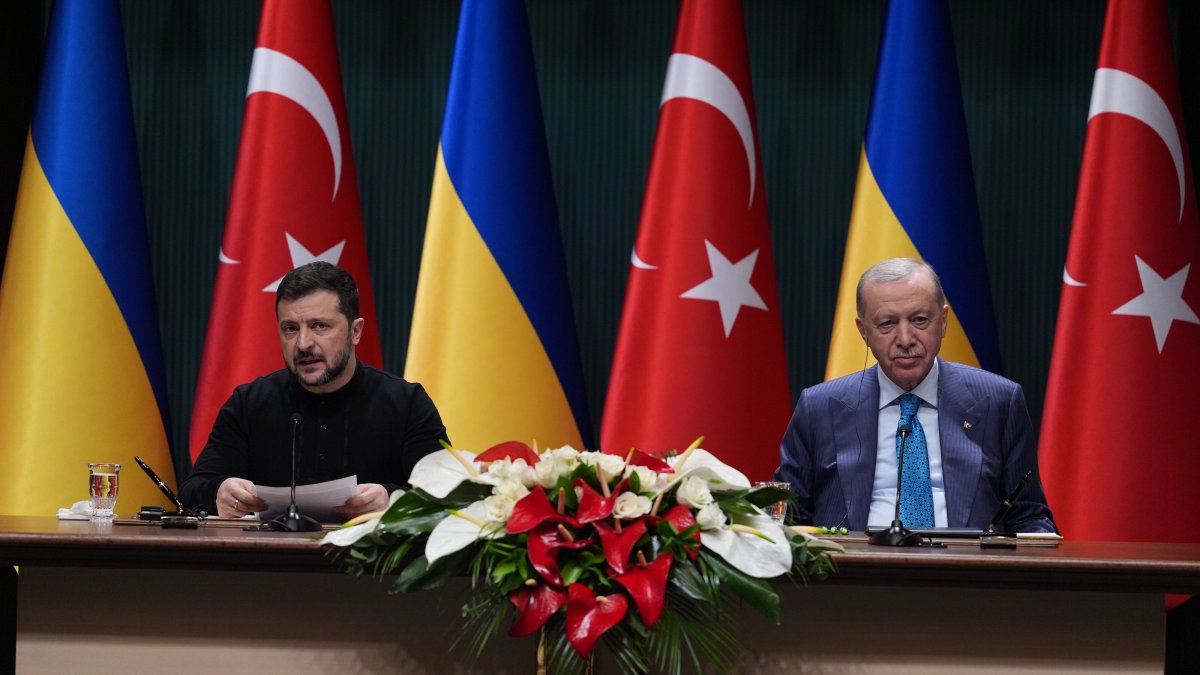 President Recep Tayyip Erdoğan and Ukraine&#039;s President Volodymyr Zelenskyy hold a joint news conference following talks in Ankara, Feb. 18, 2025. (AA Photo)