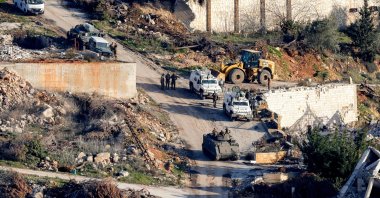 Vehicles of the U.N. Interim Force in Lebanon (UNIFIL) and the Lebanese Army deploying in Odaisseh, Lebanon, Feb. 18, 2025. (AFP Photo)