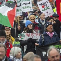 Activists march from Whitehall to the U.S. Embassy during a national demonstration in support of the Palestinian people in London, U.K., Feb. 19, 2025. (EPA Photo)
