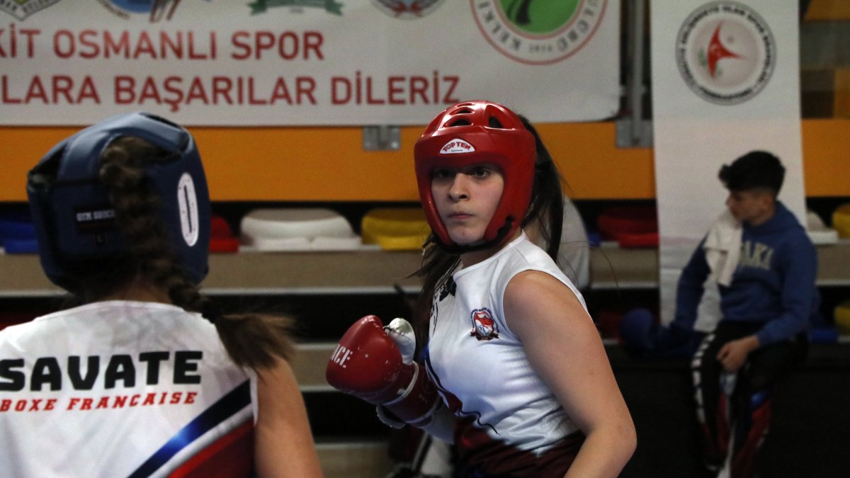 Savate athlete Sümeyye Idilnur Aslan in action during the Türkiye Savate Championships, Çankırı, Türkiye, Feb. 9, 2025. (AA Photo)