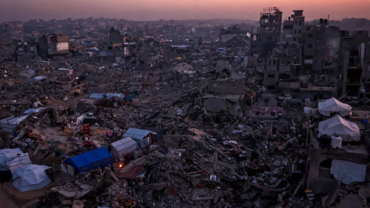 Tents belonging to Palestinians are seen amid the rubble of destroyed buildings in Jabalia, in the northern Gaza Strip, Palestine, Feb. 18, 2025. (AFP Photo)