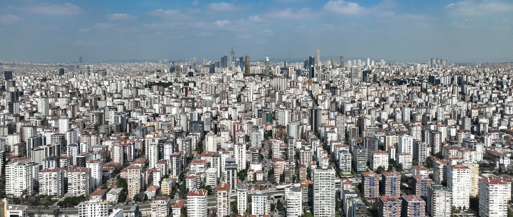 A view of residential buildings in the Kadiköy neighborhood, Istanbul, Türkiye, March 20, 2023. (EPA Photo)