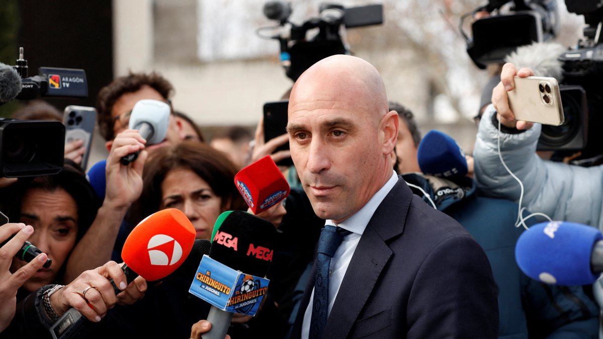 Former Spanish football chief Rubiales faces examination during trial for kissing footballer Jenni Hermoso in Madrid, Spain, Feb. 11, 2025. (Reuters Photo)
