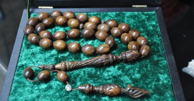 This undated photo showcases an example of the beads from one of Kaan Köse&#039;s pieces, Eskişehir, Türkiye. (AA Photo)