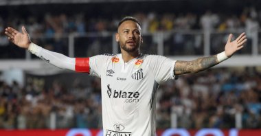 Santos&#039;s Neymar celebrates scoring their first goal during a Paulista Championship match against Agua Santa at the Estadio Urbano Caldeira, Santos, Brazil, Feb. 16, 2025. (Reuters Photo)