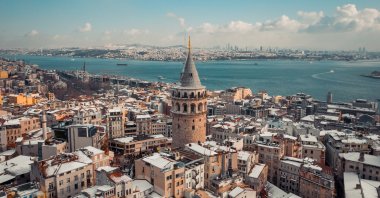 In the heart of Istanbul’s bustling Istiklal Avenue, the Meşher Gallery is currently hosting a remarkable exhibition titled “The Story Unfolds in Istanbul.” (Shutterstock Photo)