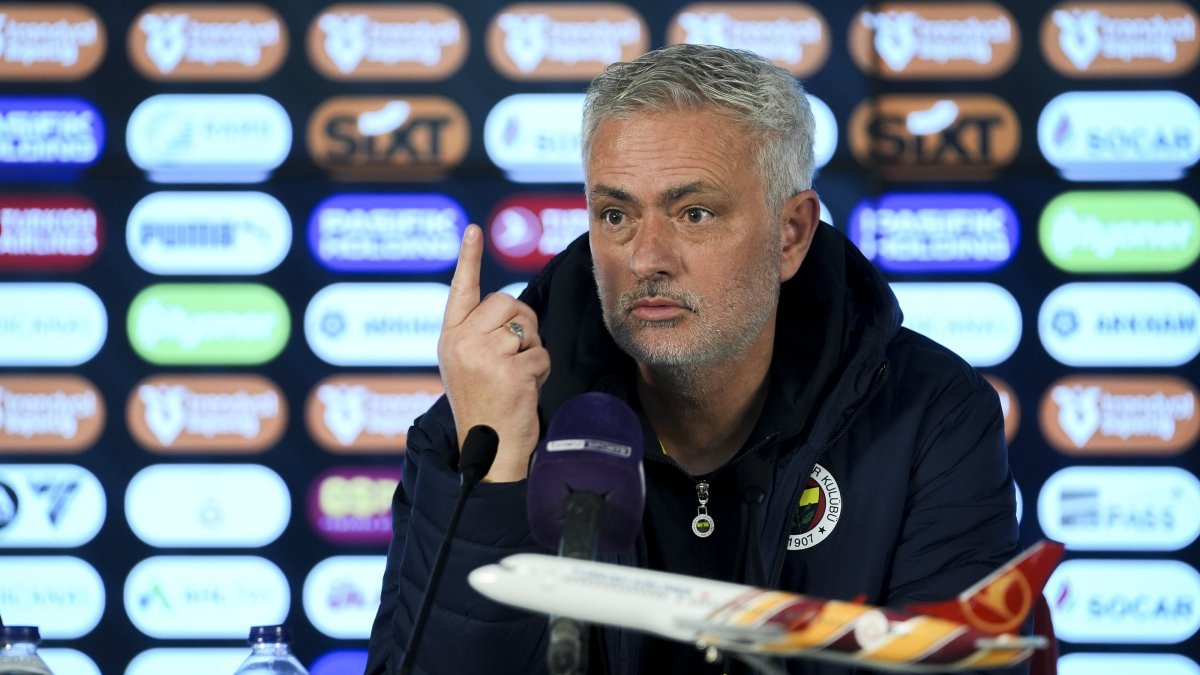 Fenerbahçe&#039;s coach Jose Mourinho speaks after the Turkish Süper Lig derby match against Galatasaray at the RAMS Park, Istanbul, Türkiye, Feb. 24, 2025. (AA Photo)