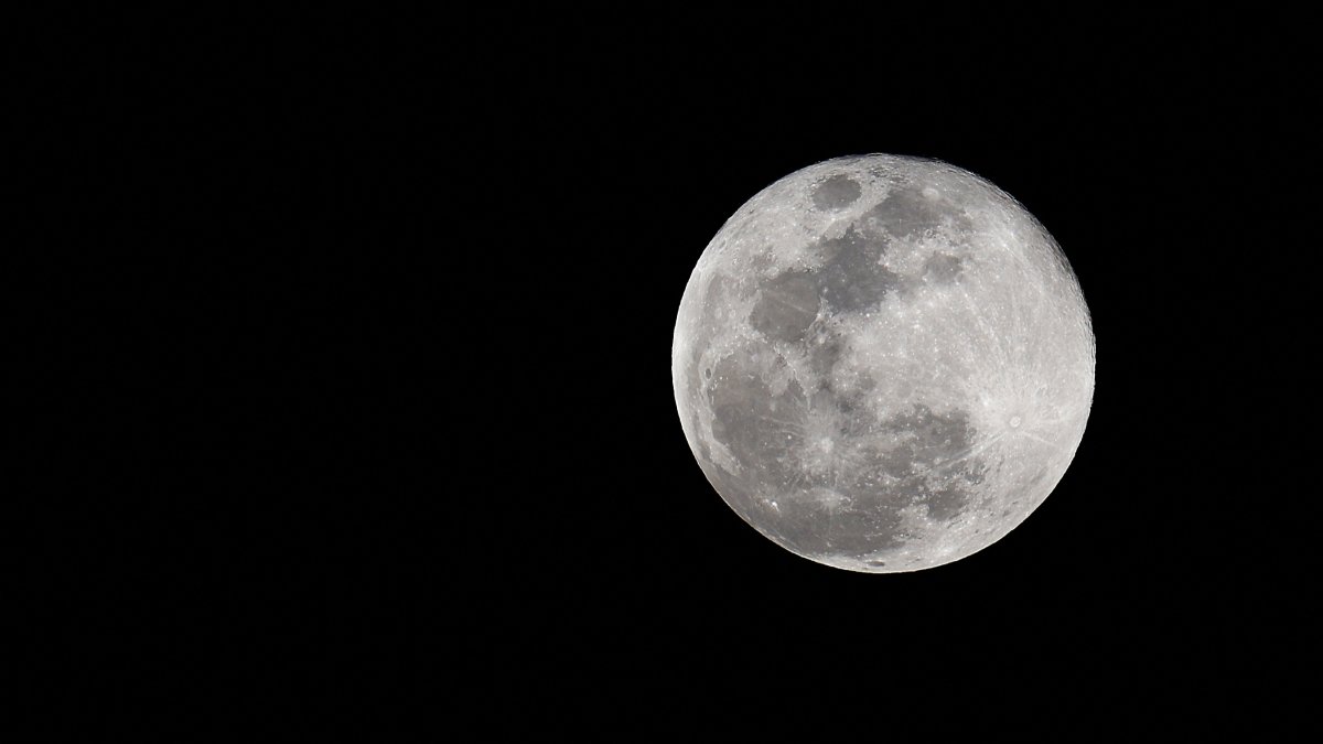 A general view of a full moon, Daytona Beach, Florida, U.S., Feb. 12, 2025. (AFP Photo)