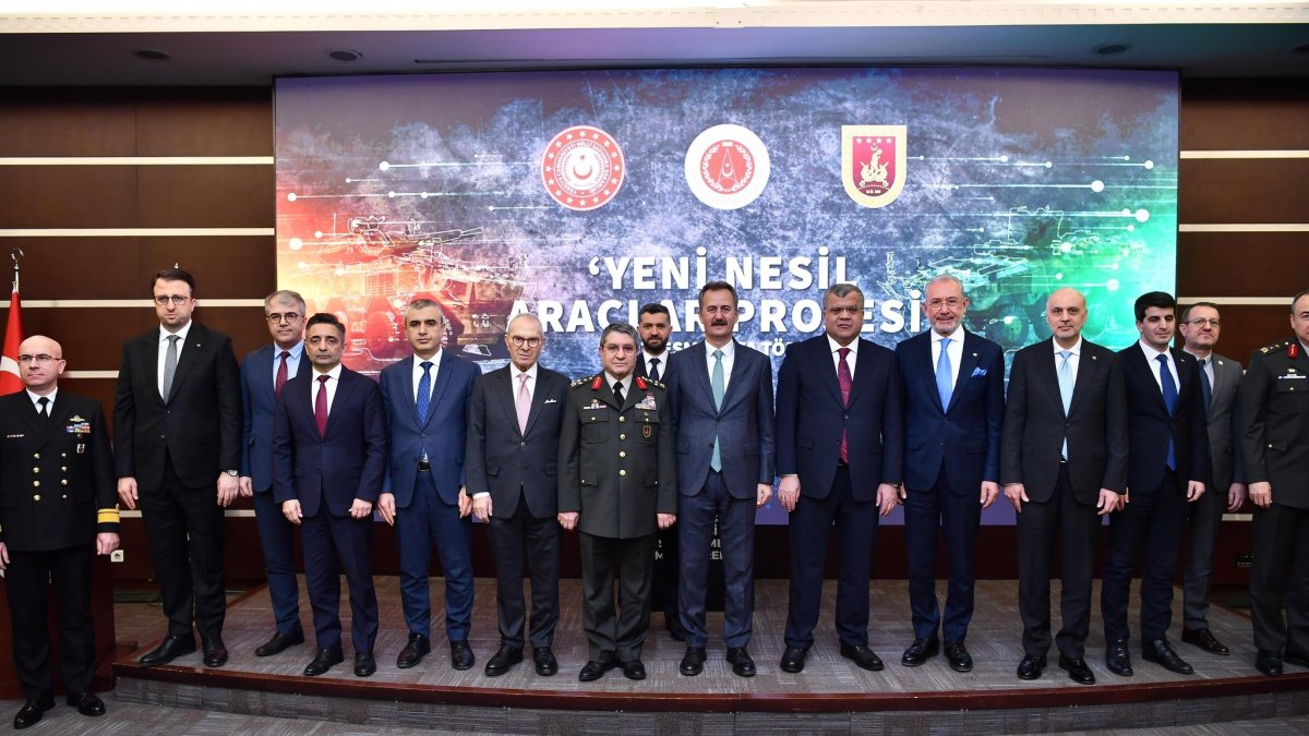 Officials pose during the ceremony to mark the &quot;Next-Generation Vehicles Project&quot; agreement signed with BMC and FNSS at the Presidency of Defense Industries (SSB), Ankara, Türkiye, Feb. 24, 2025. (DHA Photo)