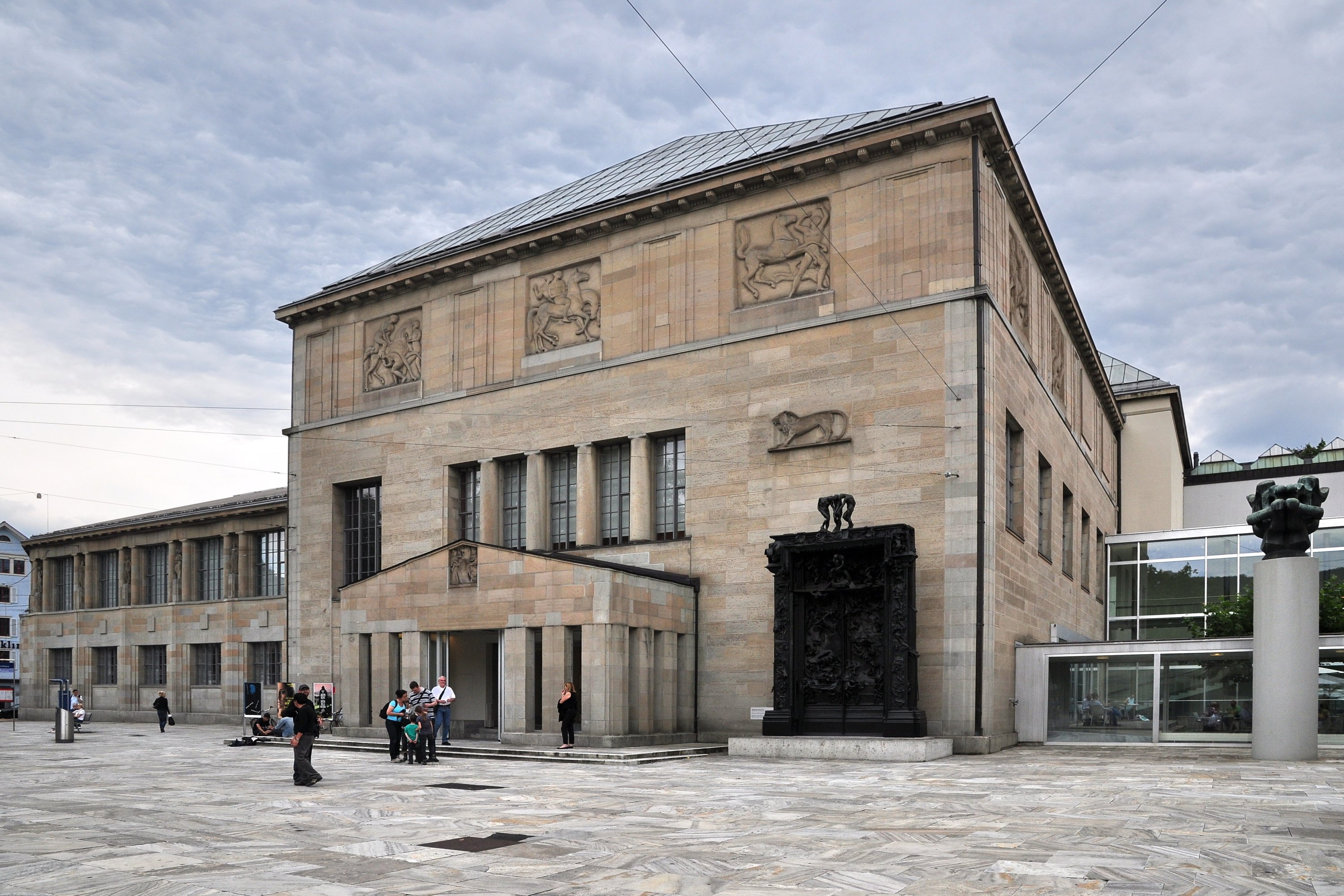 Kunsthaus Zurich, which houses an extensive collection of works by Swiss and international artists. (Wikipedia Photo)