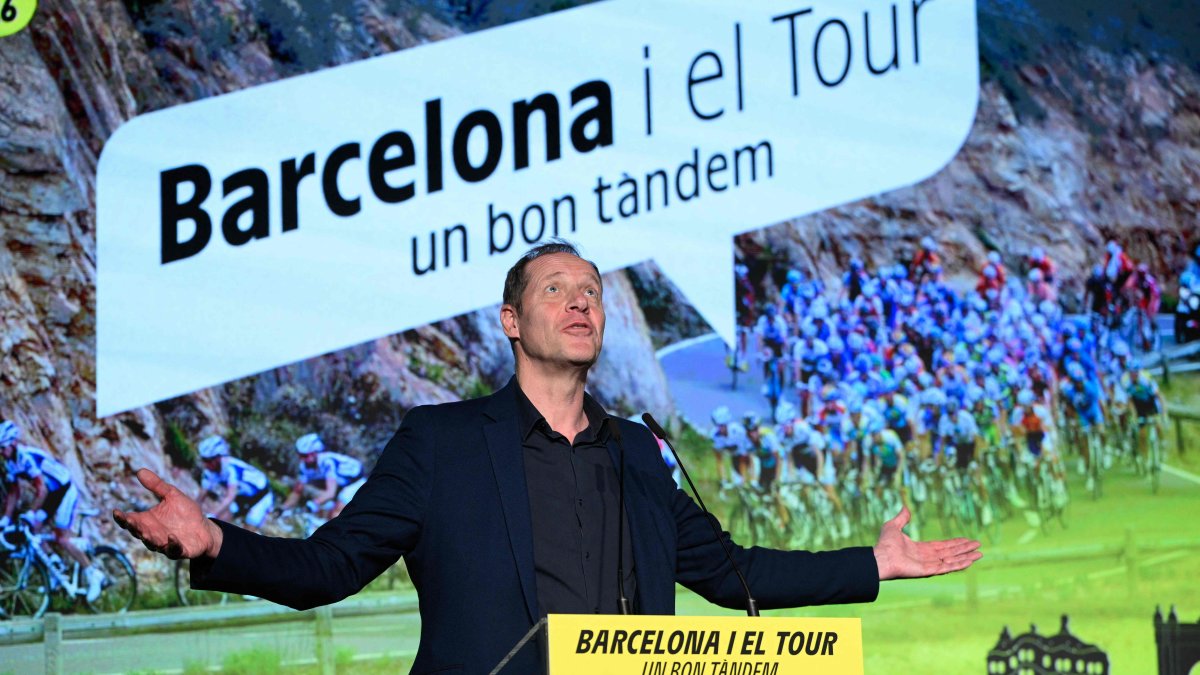 Tour de France general director Christian Prudhomme gestures during a ceremony, Barcelona, Spain, Feb. 25, 2025. (AFP Photo)
