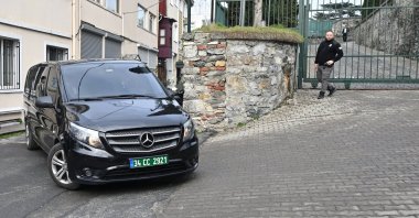 A vehicle carrying the Russian delegation arrives at the U.S. consul general&#039;s residence in Istanbul, Türkiye, Feb. 27, 2025. (AA Photo)