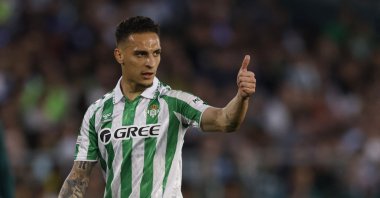 Real Betis' Antony reacts during the Conference League knockout phase playoff second leg match against KAA Gent at the Estadio Benito Villamarin, Seville, Spain, Feb. 20, 2025. (Reuters Photo)