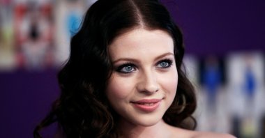 Actor Michelle Trachtenberg arrives to attend the Council of Fashion Designers of America (CFDA) fashion awards, New York, U.S., June 7, 2010. (Reuters Photo)