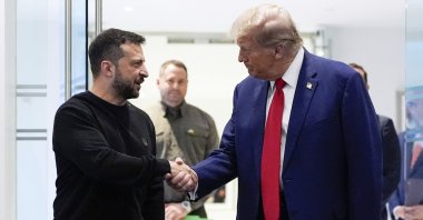 U.S. President Donald Trump (R) and Ukraine&#039;s President Volodymyr Zelenskyy shake hands during their meeting at Trump Tower, New York, U.S., Sept. 27, 2024. (AP Photo)