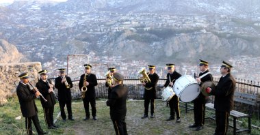 The municipal band performs at Harşena Castle during Ramadan, Amasya, Türkiye, March 1, 2025. (AA Photo)