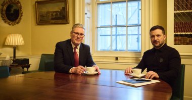 Ukraine's President Volodymyr Zelenskyy (R) and Britain's Prime Minister Keir Starmer pose for a photo during their talks in London, U.K., March 1, 2025. (AFP Photo)