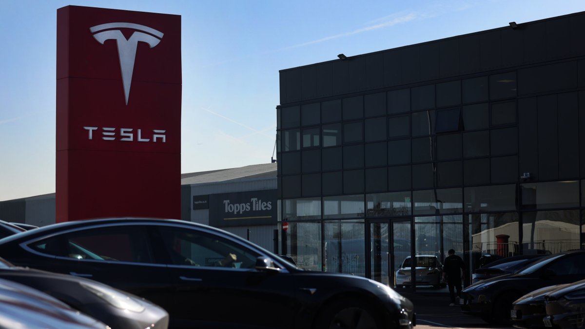 Vehicles at a Tesla Motors dealership in London, Britain, March 3, 2025. (EPA Photo)