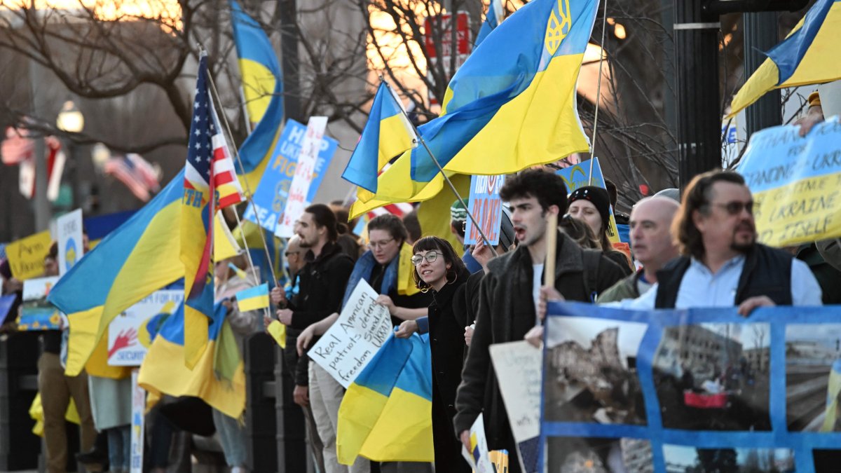 People gather during a rally in support of Ukraine ahead of Donald Trump's address to Congress in Washington, D.C., March 4, 2025. (AFP Photo)