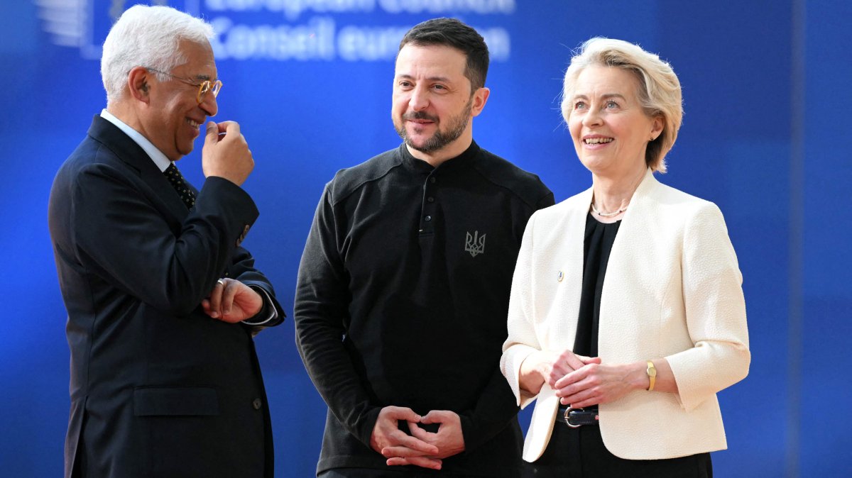 (From L-R) European Council President Antonio Costa, Ukraine&#039;s Volodymyr Zelenskyy and European Commission President Ursula von der Leyen at the Special European Council, in Brussels, March 6, 2025. (AFP Photo)