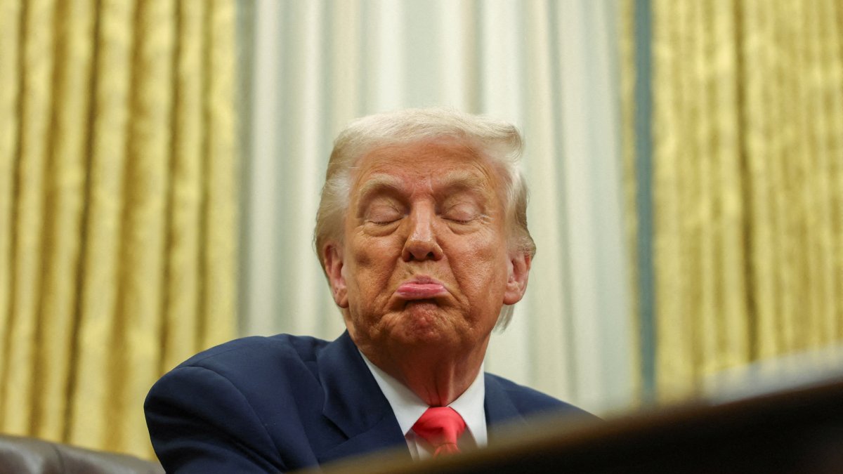 U.S. President Donald Trump reacts in the Oval Office, at the White House, Washington, U.S., March 6, 2025. (Reuters Photo)