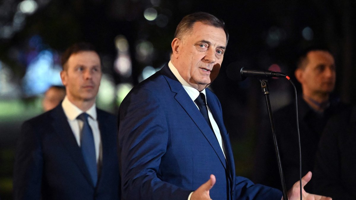 Bosnian Serb leader Milorad Dodik gestures as he delivers a speech in Banja Luka, northern Bosnia-Herzegovina, Feb. 26, 2025. (AFP Photo)