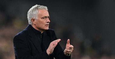 Fenerbahçe&#039;s Jose Mourinho reacts during the UEFA Europa League round of 16 first-leg football match against Rangers at the Ülker Stadium, Istanbul, Türkiye, March 6, 2025. (AFP Photo)