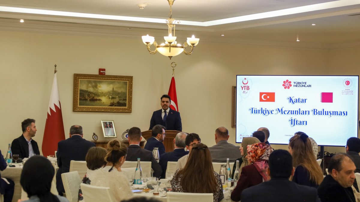 Türkiye alumni gather for an iftar hosted by Türkiye’s Embassy, Doha, Qatar, March 5, 2025. (AA Photo)
