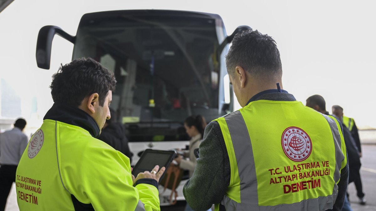Ministry of Transport and Infrastructure teams inspect bus ticket prices at the Ankara Intercity Bus Terminal, Ankara, Türkiye, March 12, 2025. (AA Photo)
