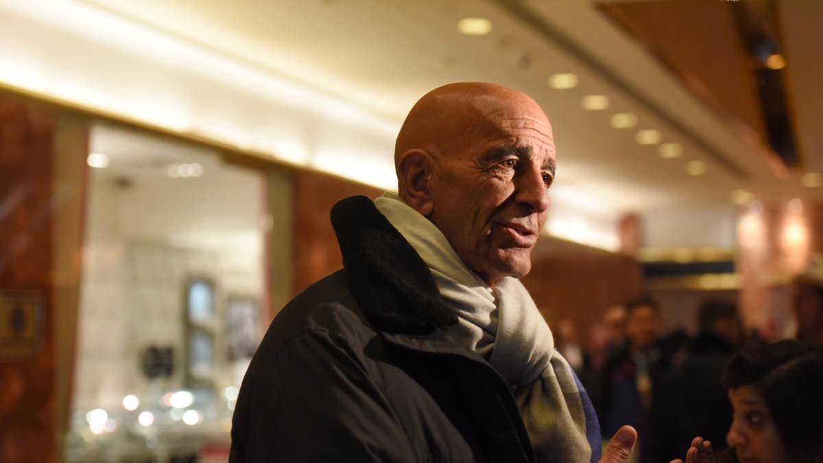 Tom Barrack speaks with members of the press at Trump Tower, New York City, U.S. Jan. 10, 2017. (Reuters Photo)