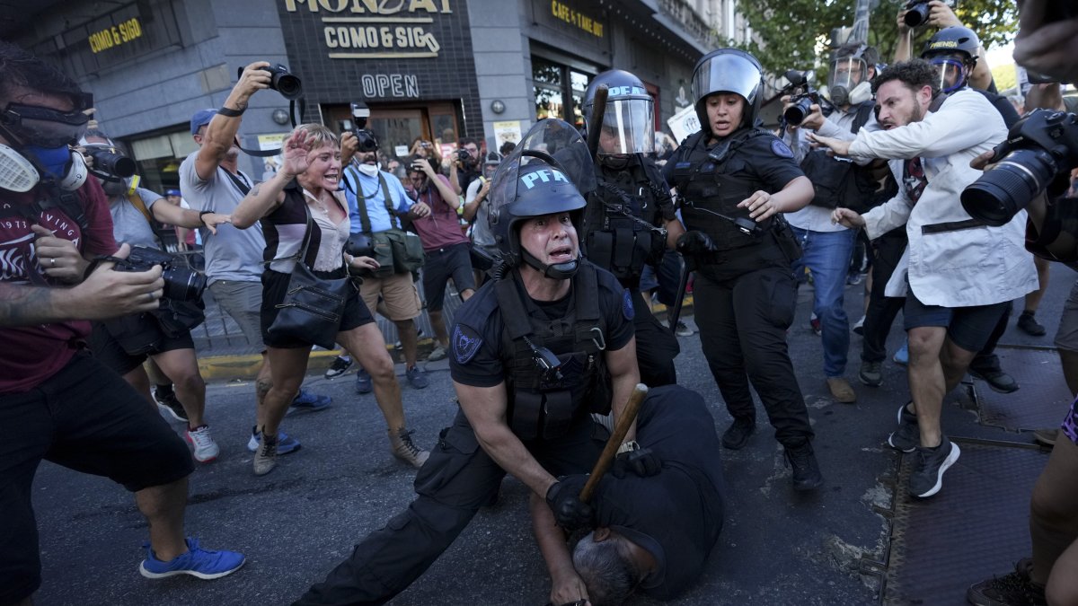 Riot police detain a demonstrator during a protest for better pensions for retirees, Buenos Aires, Argentina, March 5, 2025. (AP Photo)