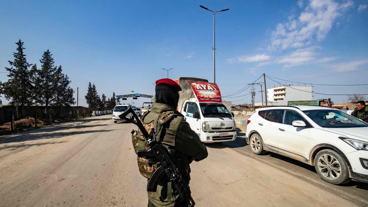 YPG members patrol a street in Qamishli, Syria, Feb. 26, 2025. (AFP Photo)