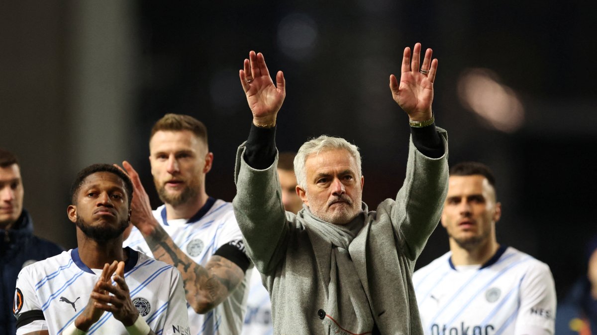 Fenerbahçe coach Jose Mourinho looks dejected after the Europa League round of 16 second leg match against Rangers at Ibrox, Glasgow, Scotland, U.K., March 13, 2025. (Reuters Photo)