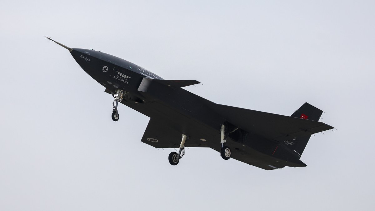 Türkiye-made fighter jet Kızılelma completes test with afterburner