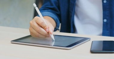 Students in Türkiye use an AI-powered learning platform to prepare for university exams. (Shutterstock Photo) 