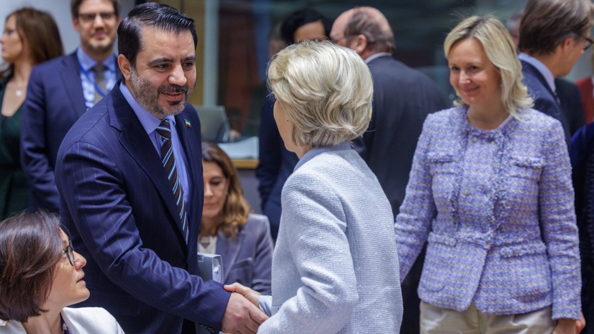 Syria&#039;s Foreign Minister Asaad Hassan al-Shaibani (L) is welcomed by European Commission President Ursula von der Leyen (C), at the EU conference on Syria  in Brussels, Belgium, March 17, 2025. (EPA Photo)