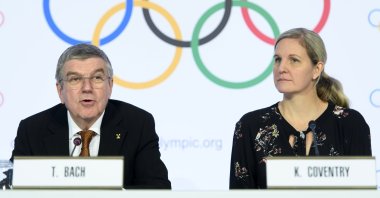 International Olympic Committee (IOC) president Thomas Bach (L) and IOC member and former swimmer Kirsty Coventry speak during a press conference after the executive board meeting of the IOC, at the Olympic House, Lausanne, Switzerland, Jan. 9, 2020. (AP Photo)