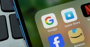 App icons including Google, Apple Store, Meta&#039;s Facebook and Amazon, are seen on the screen of an iPhone, Portland, U.S., Feb 14, 2024. (Shutterstock Photo)