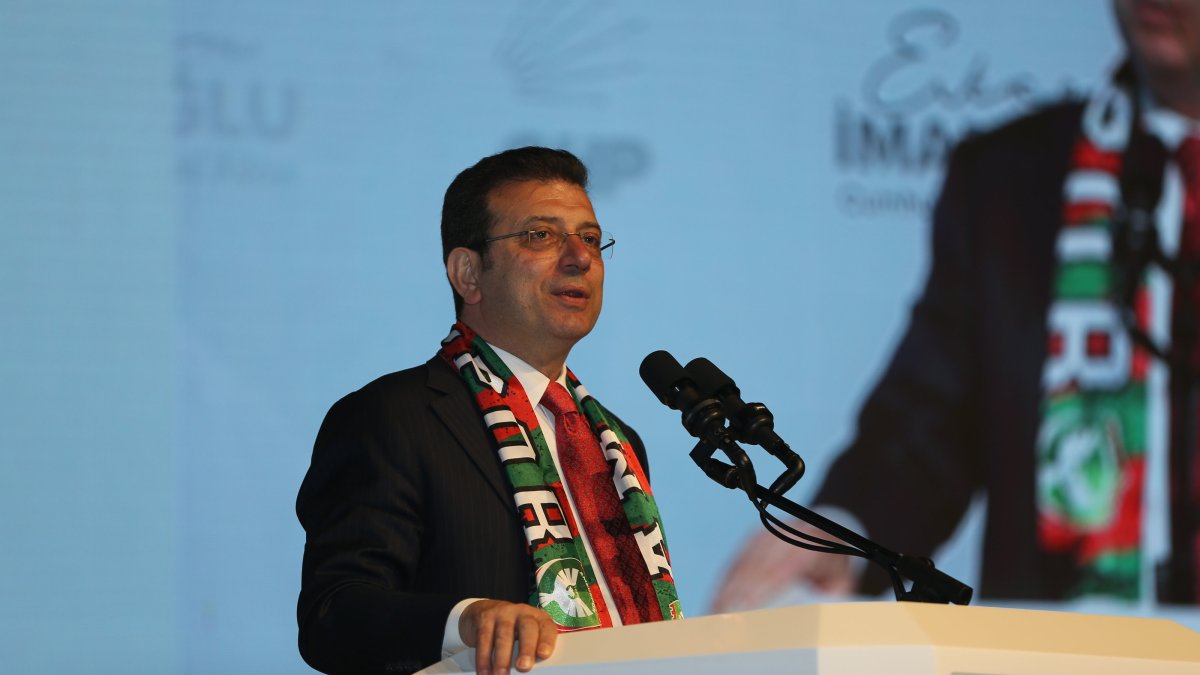 Istanbul Mayor Ekrem Imamoğlu delivering a speech during a meeting in southeastern Diyarbakır province, Türkiye, March 16, 2025. (AA Photo)