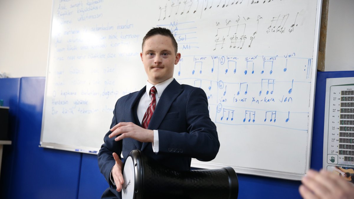 Koray Alp Ataman plays the darbuka during a school performance, Eskişehir, Türkiye, March 21, 2025. (AA Photo)