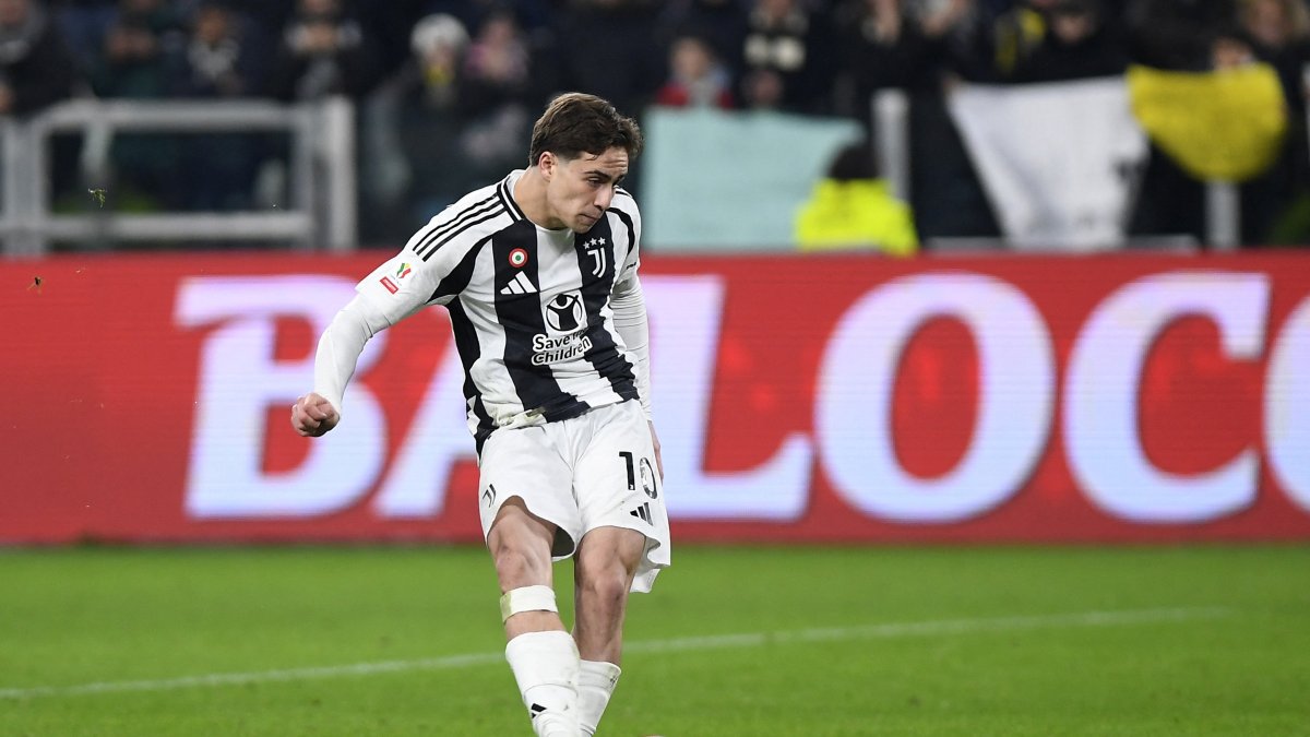 Juventus&#039; Kenan Yıldız has his penalty saved during the Coppa Italia quarterfinal match against Empoli at the Allianz Stadium, Turin, Italy, Feb. 26, 2025. (Reuters Photo)