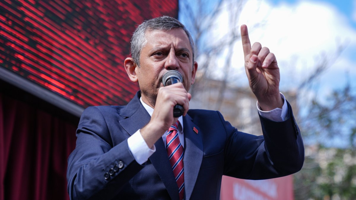 The main opposition Republican People's Party (CHP) Chair Özgur Özel is seen speaking at the Beylikdüzü district municipality, Istanbul, Türkiye, March 21, 2025 (AA Photo)