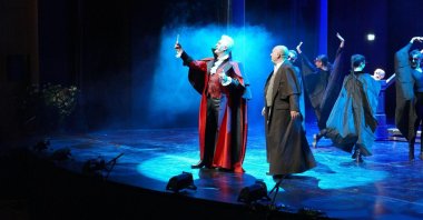 Tamer Karadağlı performs as Dracula in the play "Dracula: A Comedy of Terrors" at Atatürk Culture Center (AKM), Istanbul, Türkiye, March 24, 2025. (AA Photo)