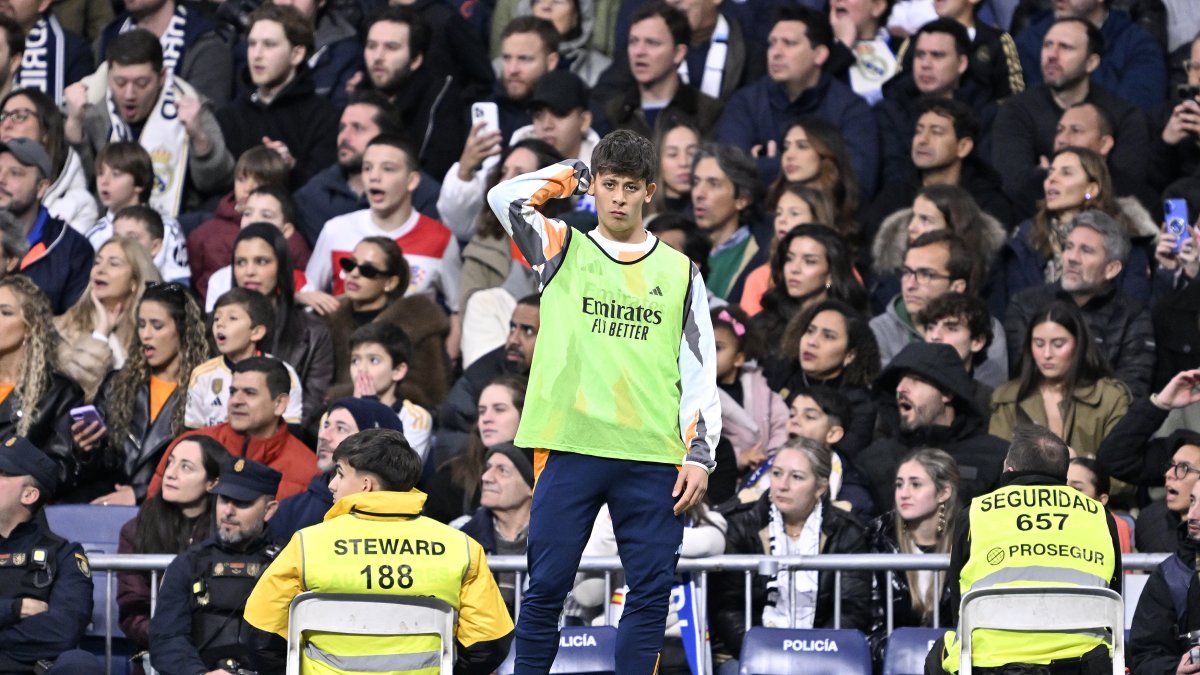 Real Madrid&#039;s Arda Güler watches from the sidelines during the La Liga match against Rayo Vallecano at the Santiago Bernabeu, Madrid, Spain, March 9, 2025. (AA Photo)