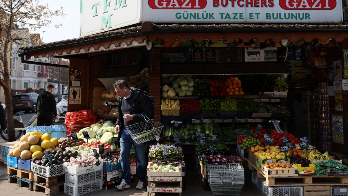 People browse in a fruit shop at Harringay Green Lanes, also known as &quot;London&#039;s Little Türkiye,&quot; London, U.K., March 24, 2025. (Reuters Photo)