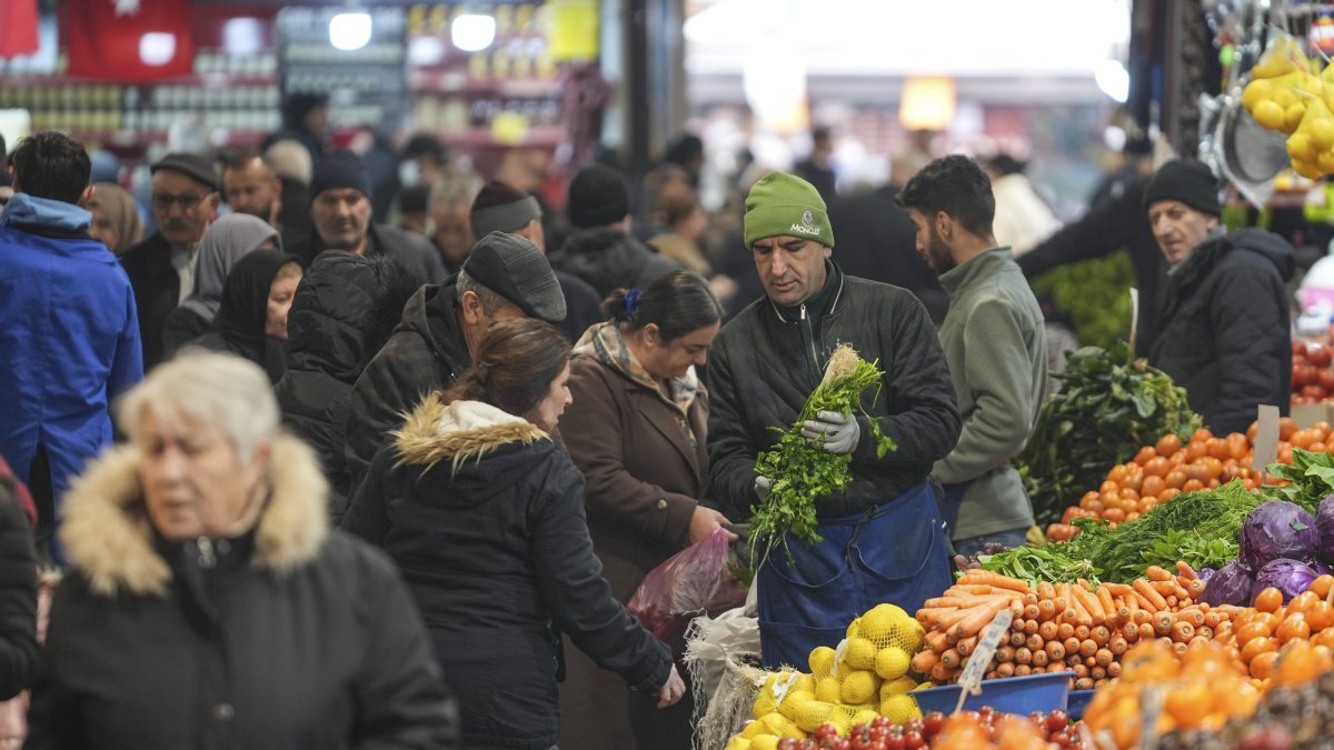 People shop at a market in Ankara, Türkiye, Jan. 9, 2024. (AA Photo)