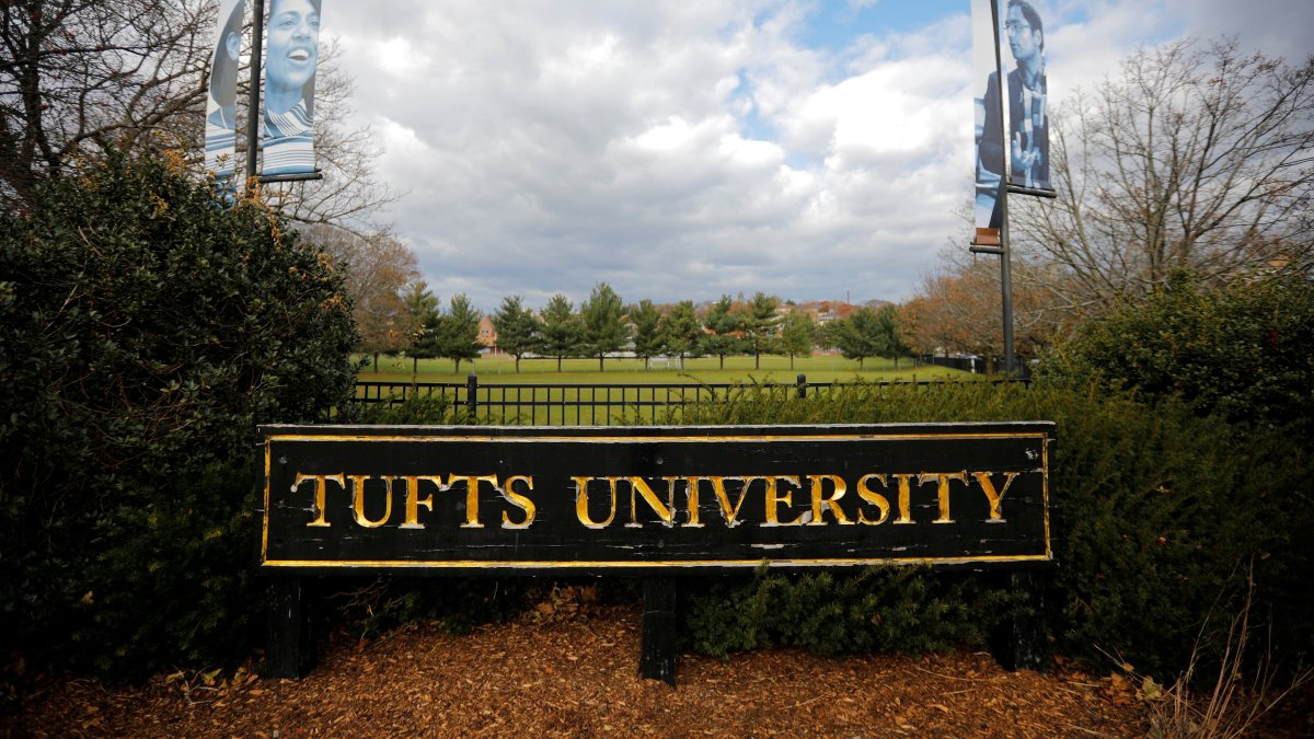 A sign stands at the edge of the campus of Tufts University in Medford, Massachusetts, U.S., Nov. 27, 2017. (Reuters Photo)
