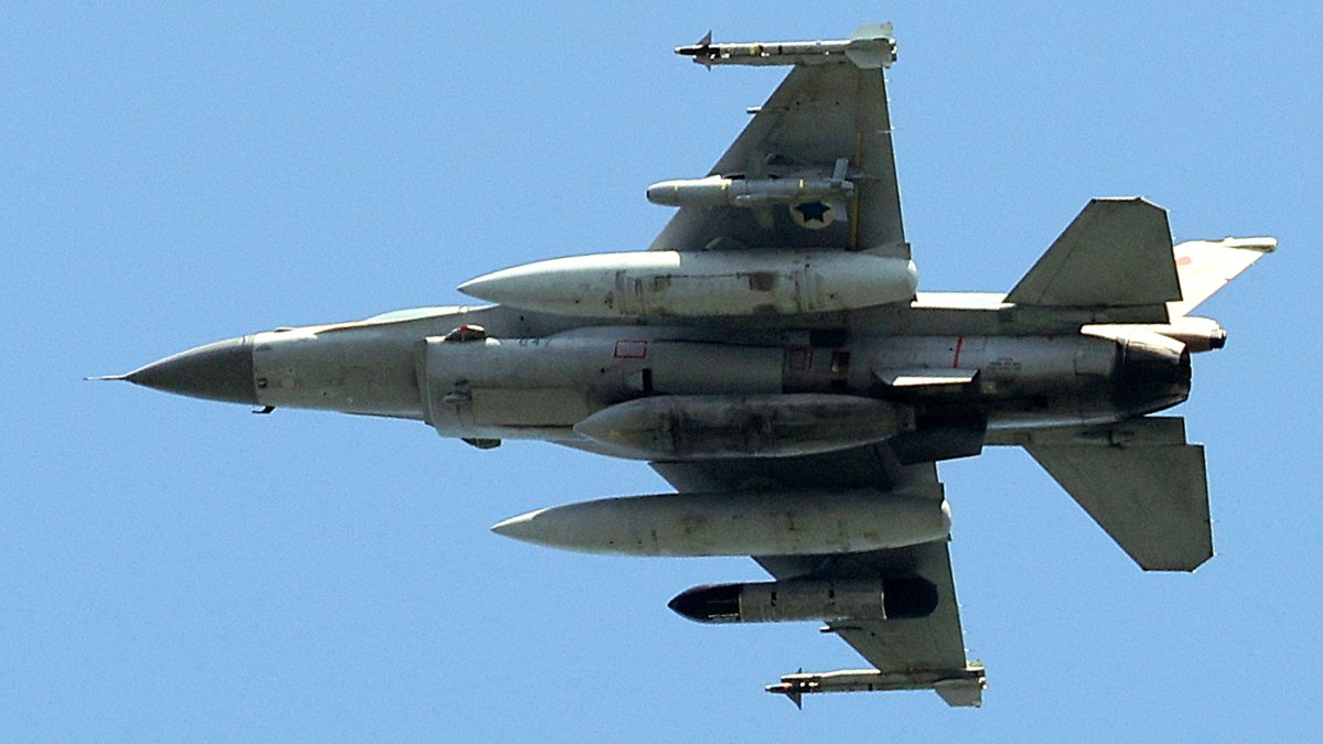 An Israeli fighter jet flies over the city of Yokneam Illit in northern Israel, March 24, 2025. (AFP Photo)